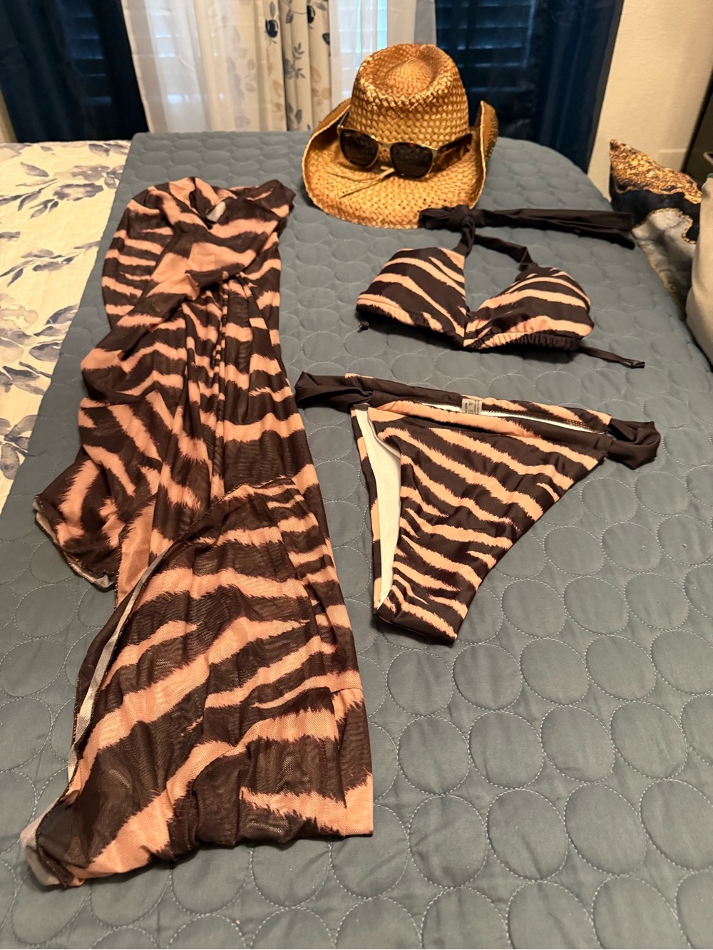 Women’s Zebra-Print Bikini Set with Cover-Up - Black & Pink.